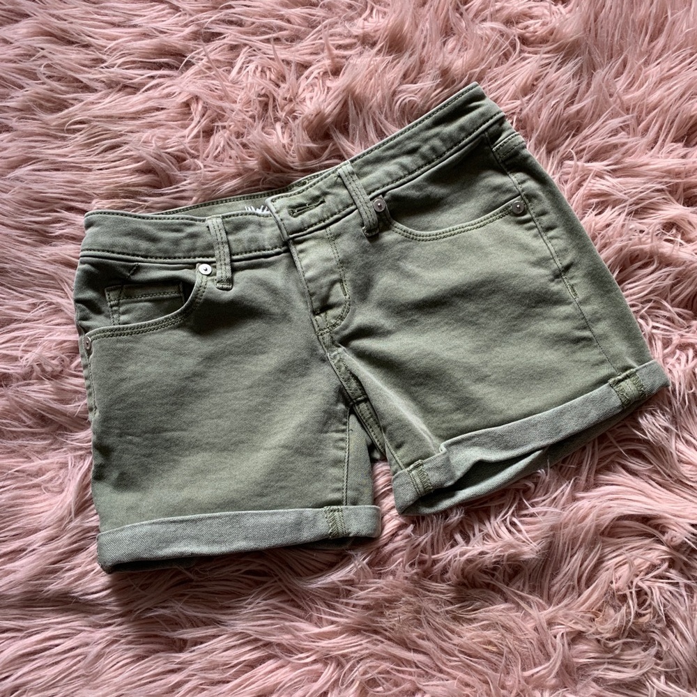 Mossimo Jean Shorts - Picture 2 of 4